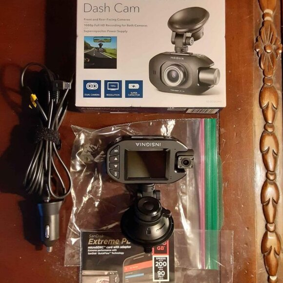 Insignia Full HD Dual Camera Dash Cam Comes With 128GB Scandisk - Picture 2 of 5